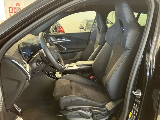 Bild 13: BMW iX2 eDrive20 U10 HB0