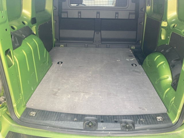 Bild 10: VW Caddy Cargo Entry 1,