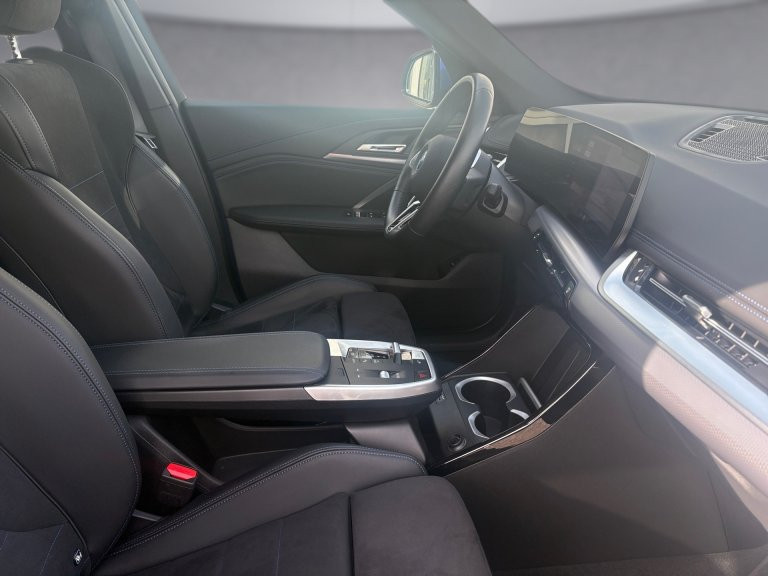 Bild 7: BMW PKW i-Serie iX1 xDrive30 U11 XE2