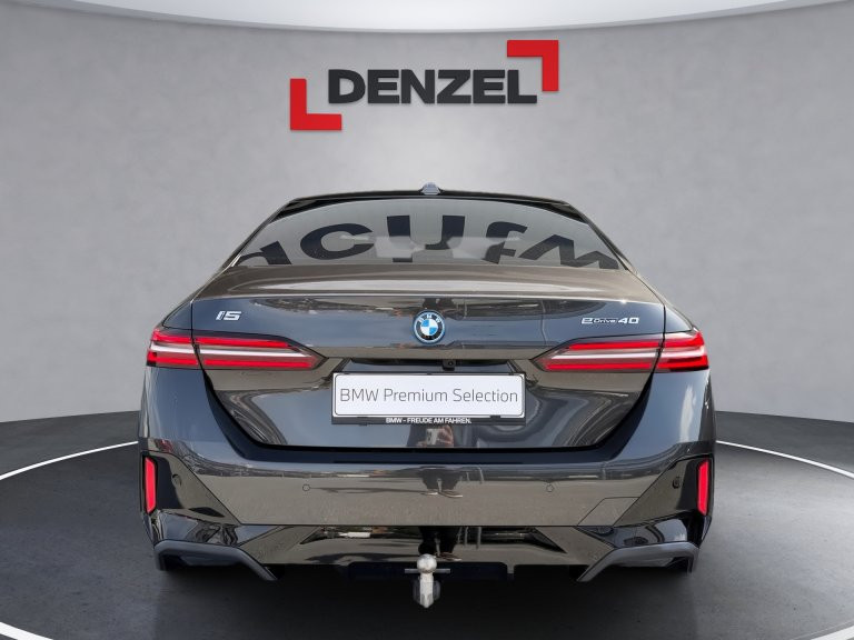 Bild 10: BMW i5 eDrive40 Limousine