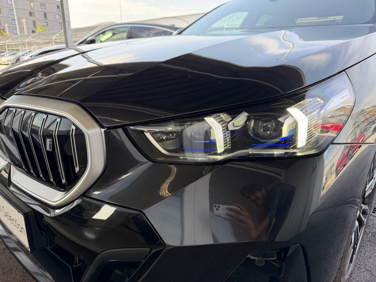 Bild 11: BMW i5 eDrive40 Limousine