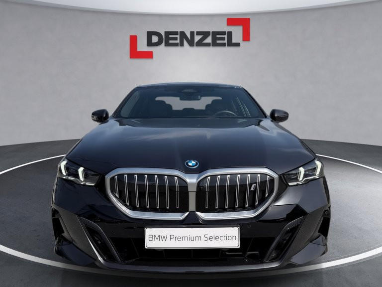 Bild 12: BMW i5 eDrive40 Limousine