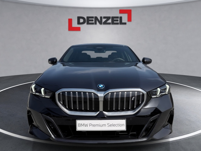 Bild 12: BMW i5 eDrive40 Limousine