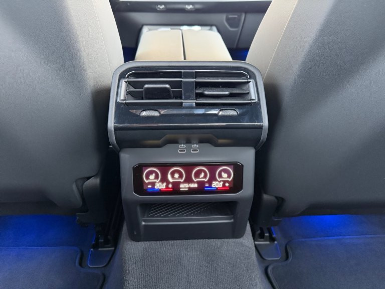 Bild 13: BMW i5 eDrive40 Limousine
