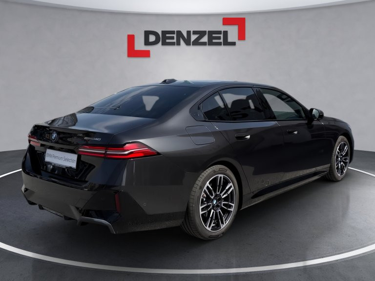 Bild 3: BMW i5 eDrive40 Limousine