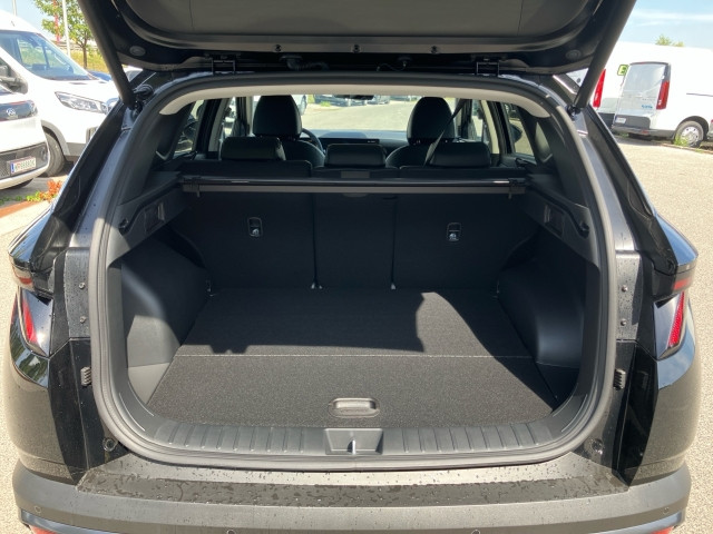 Bild 12: Hyundai Tucson NX4 Comfort Line 1,6 T-GDi HEV 2WD AT