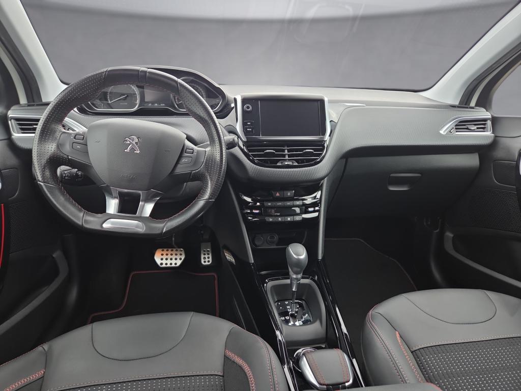 Bild 8: Peugeot 2008 1,2 PureTech  S&S GT Line EAT