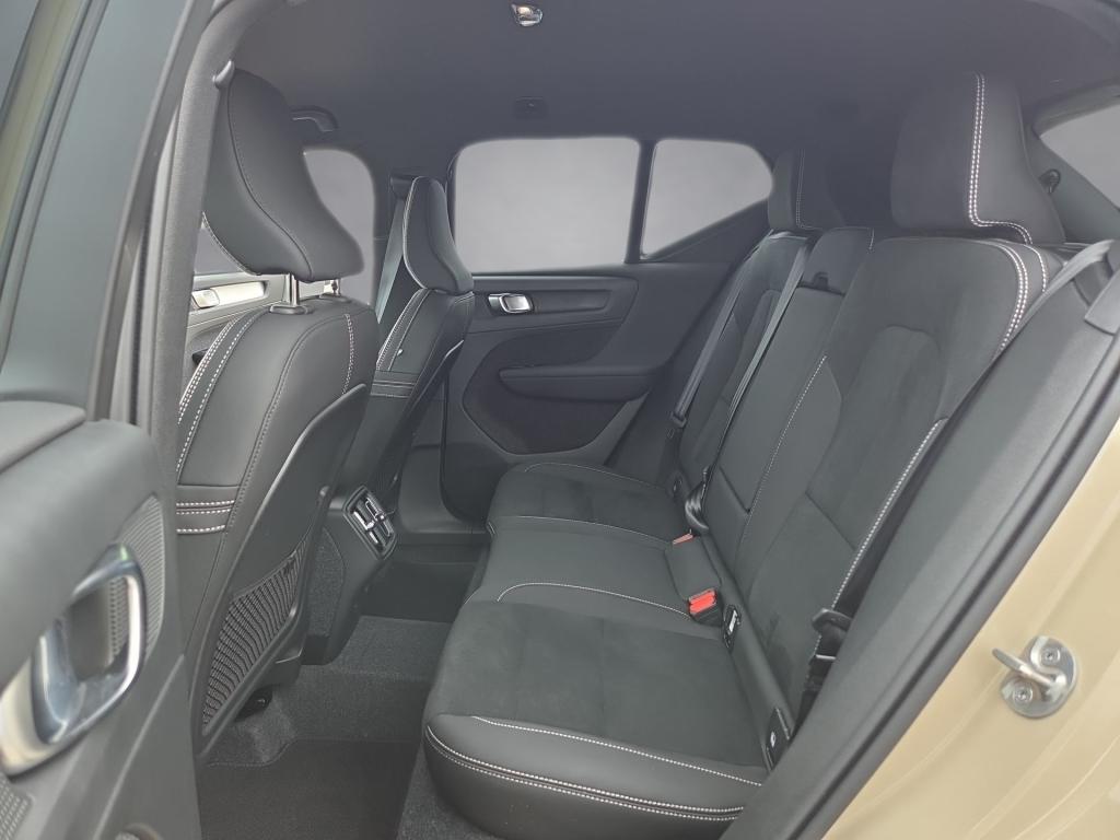 Bild 11: VOLVO PKW XC40 B3 Plus Dark Mild Hybrid