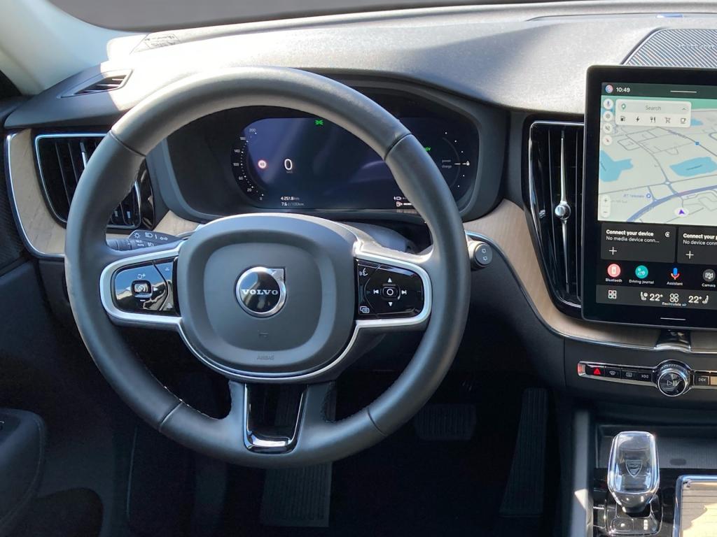 Bild 9: VOLVO PKW XC60 Plus, T6 eAWD Plug-in Hybrid, Elektrisch/Benzin, Dark