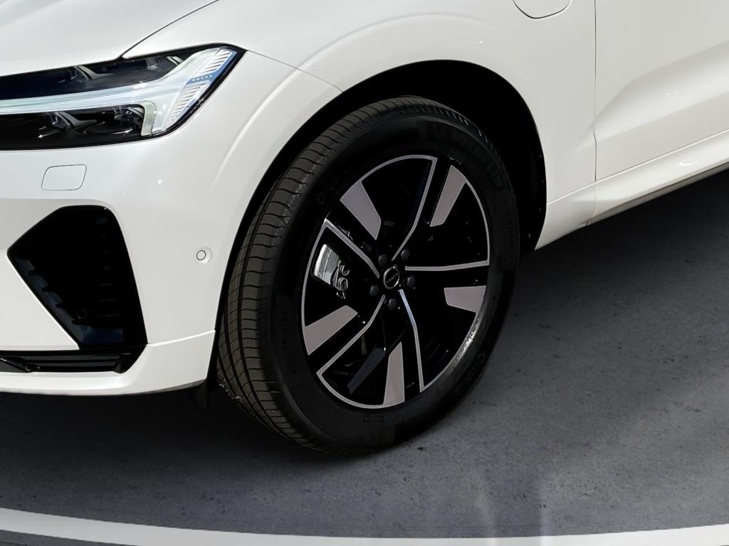 Bild 7: VOLVO PKW XC60 Plus, T6 eAWD Plug-in Hybrid, Elektrisch/Benzin, Dark