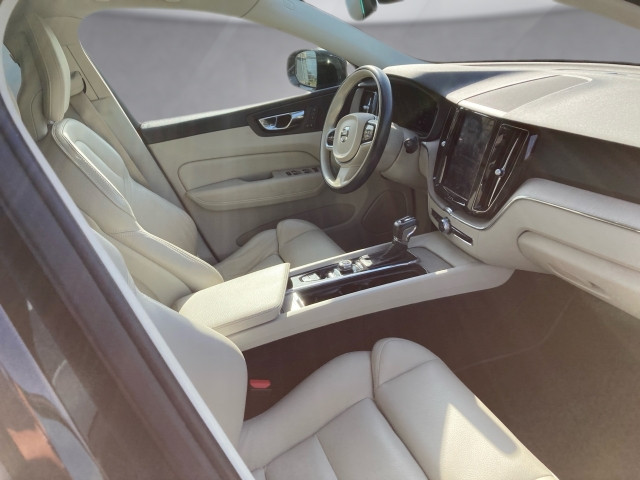 Bild 9: VOLVO PKW XC60 D4 Inscription AWD Geartronic