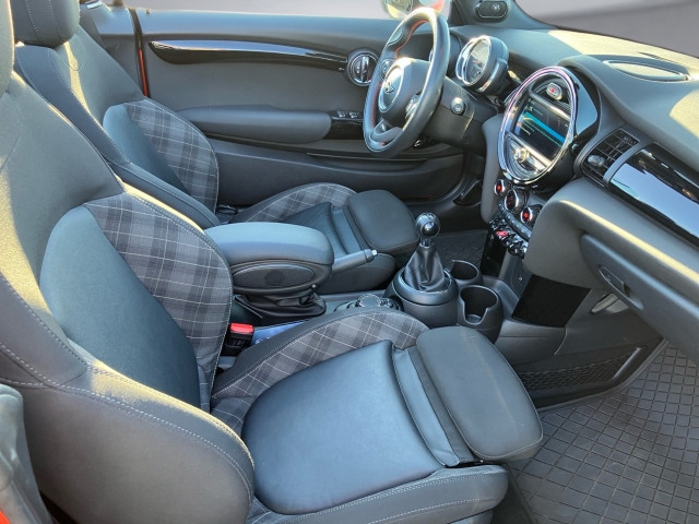 Bild 10: Mini Cooper Cabrio F57