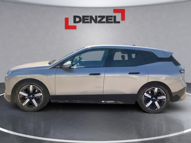 Bild 1: BMW iX xDrive40 71kWh