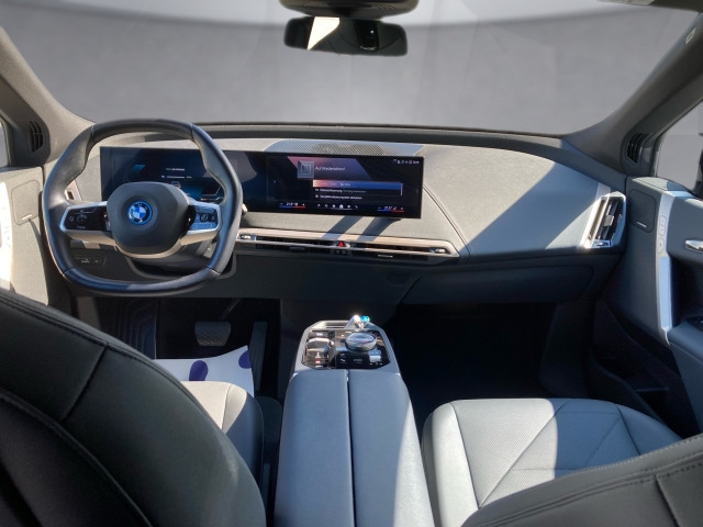 Bild 8: BMW iX xDrive40 71kWh